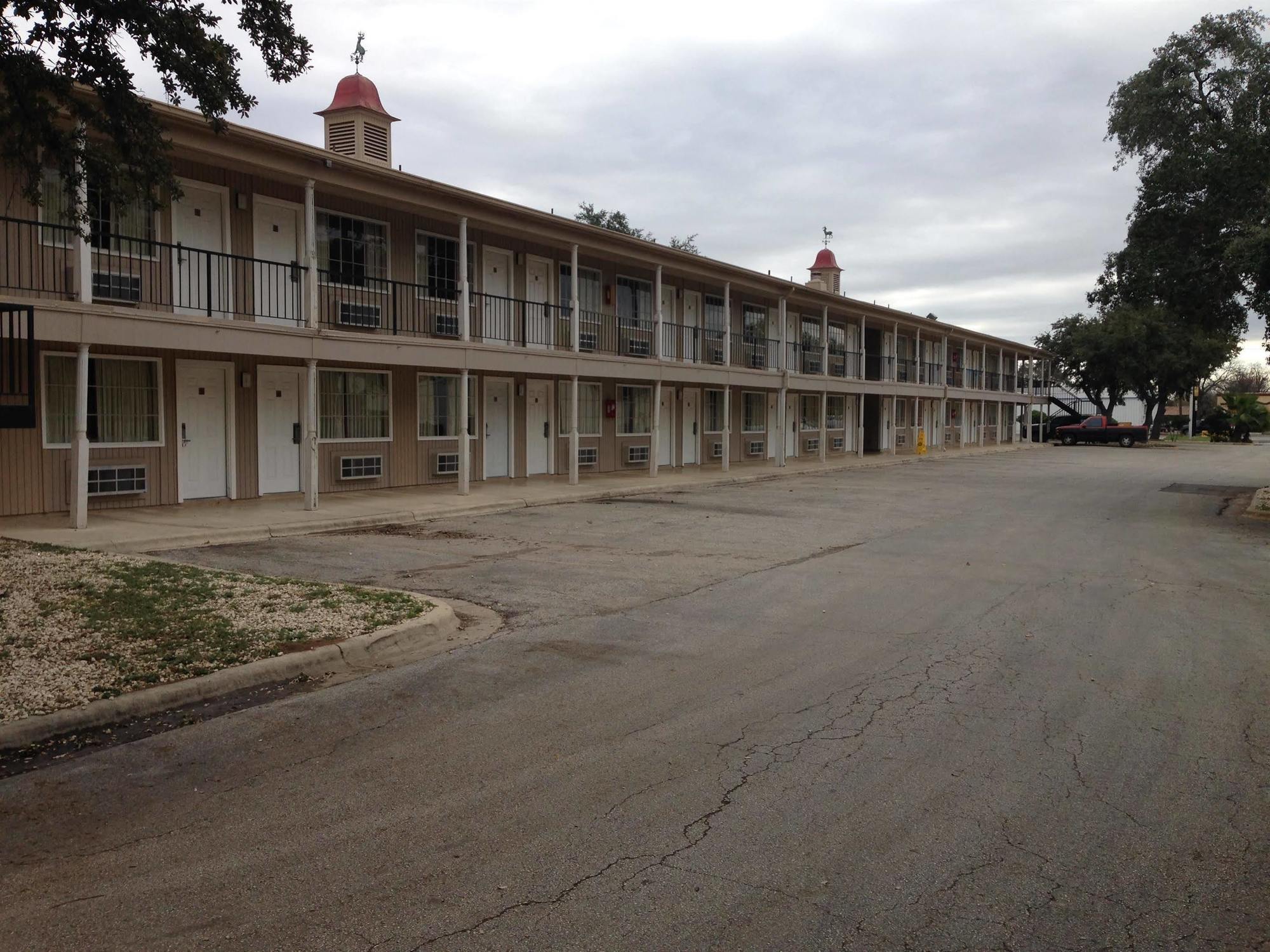 Inn Of Uvalde Luaran gambar