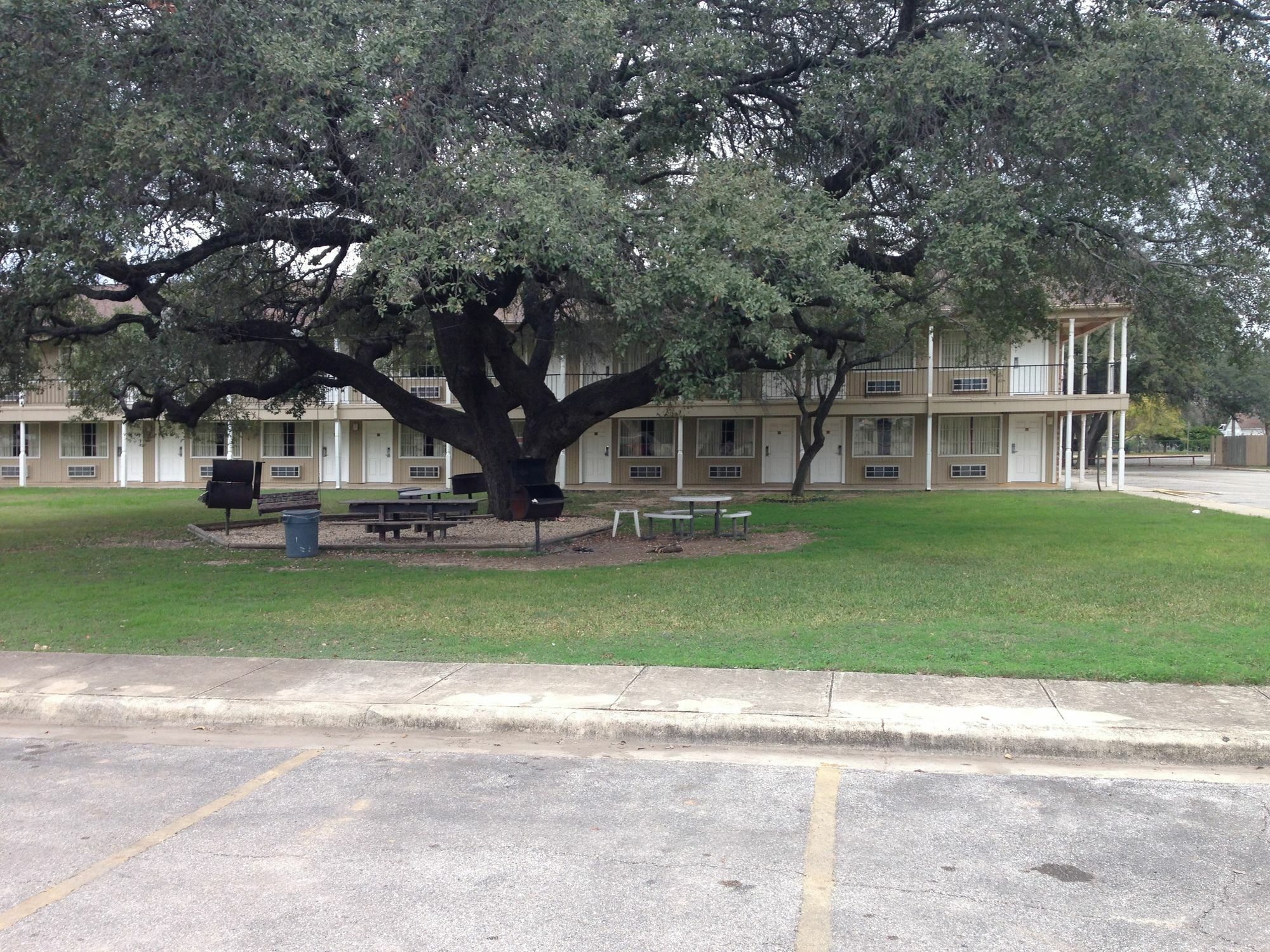 Inn Of Uvalde Luaran gambar